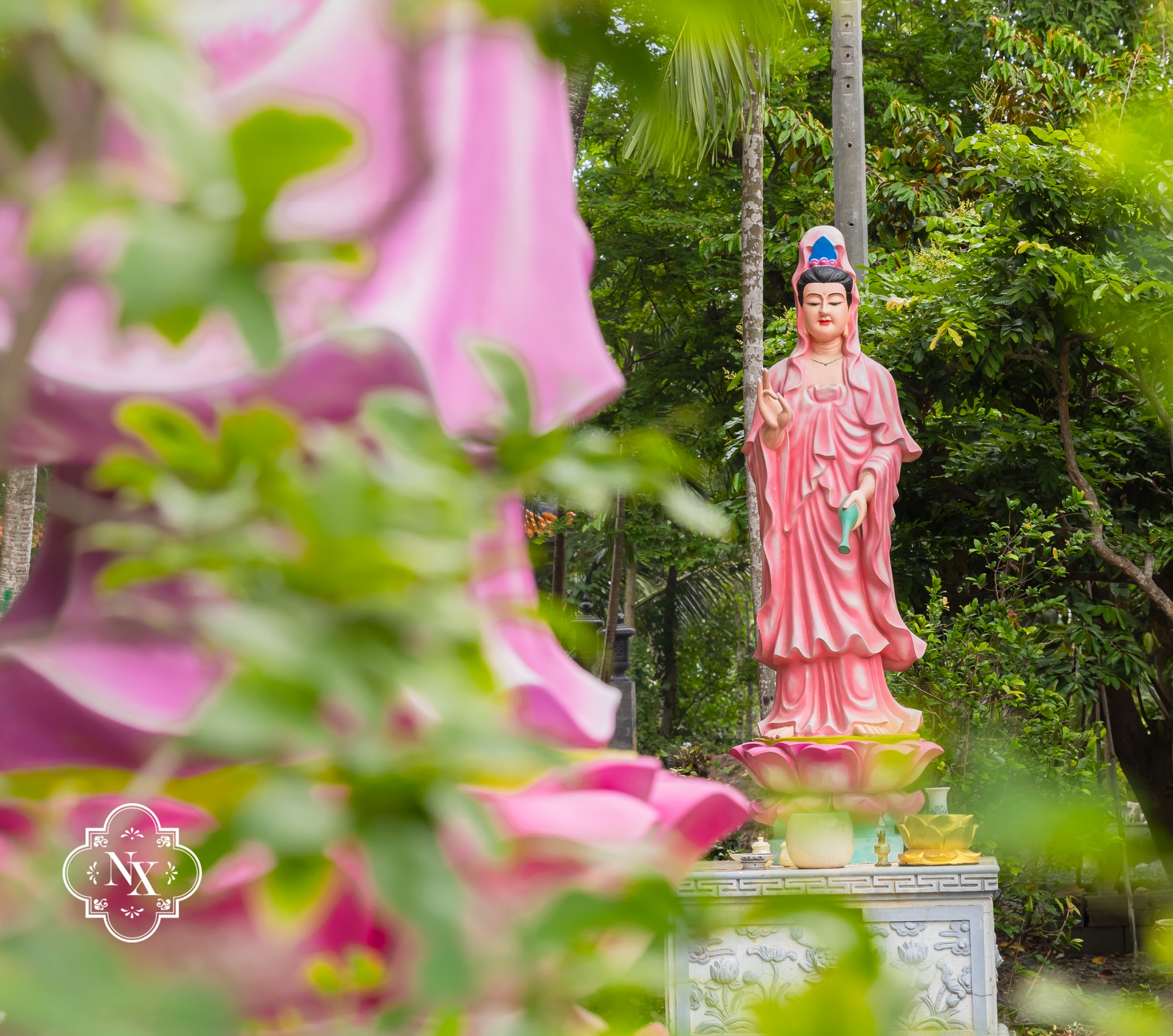 Nếu muốn tận hưởng sự yên tĩnh, bạn nên chọn thời điểm ngày thường.