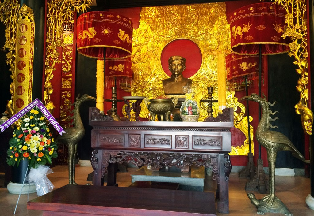 Ban thờ anh hùng Nguyễn Trung Trực