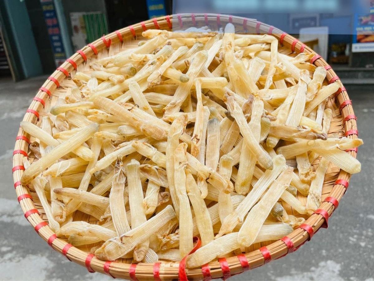 Các cửa hàng đặc sản uy tín tại Hạ Long và Quảng Ninh cũng là lựa chọn tốt.