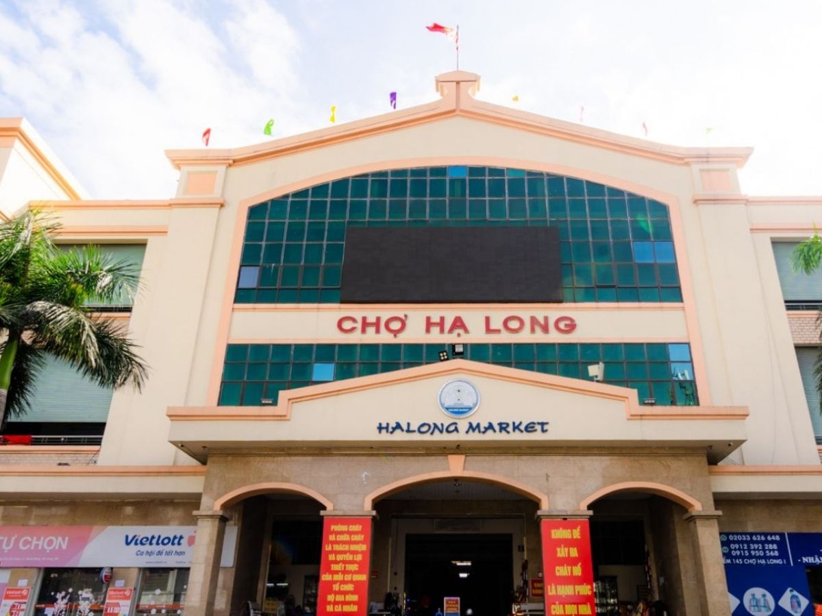 Chợ Hạ Long 1 được xem là "trái tim" của ngành thủy hải sản toàn tỉnh.