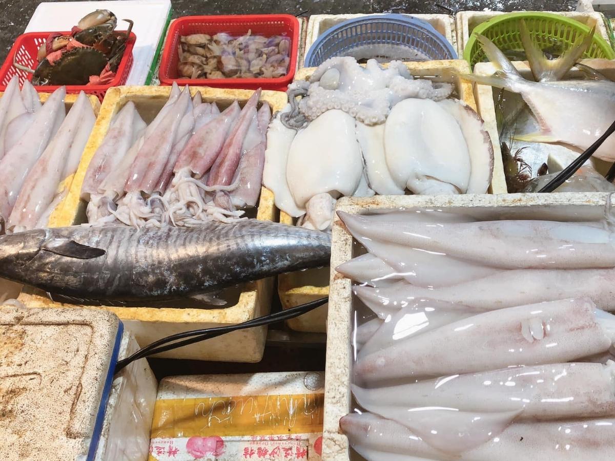 Chợ hải sản Vân Đồn 399 mệnh danh là "thiên đường" của những tín đồ hải sản tự nhiên