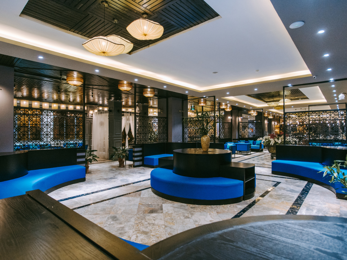 Thiết kế khéo léo kết hợp vẻ đẹp mộc mạc đặc trưng vùng cao với kiến trúc châu Âu.