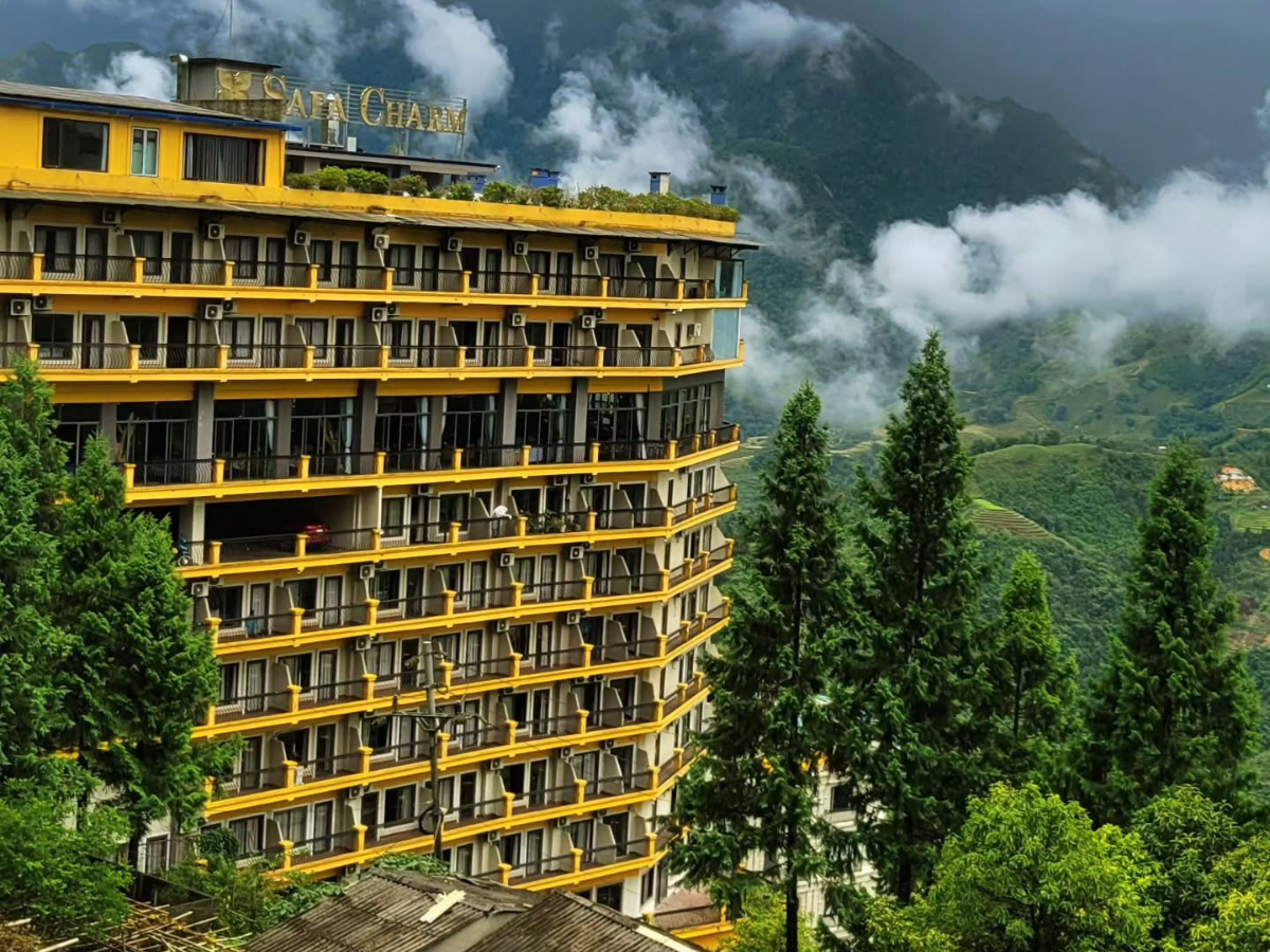 Sapa Charm Hotel mang đến cho du khách trải nghiệm sống tiện nghi ngay giữa trung tâm Sa Pa.