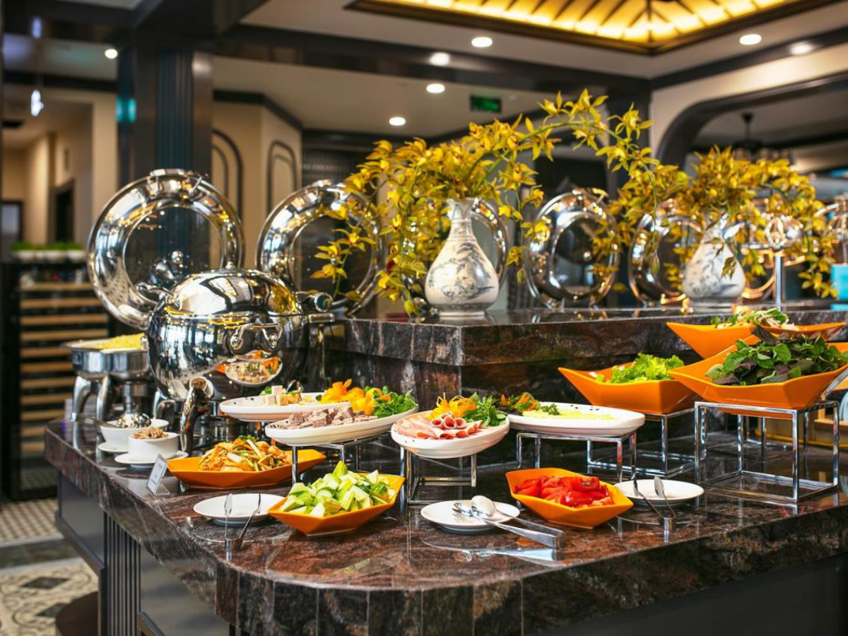 Buffet sáng tại khách sạn vô cùng đa dạng.