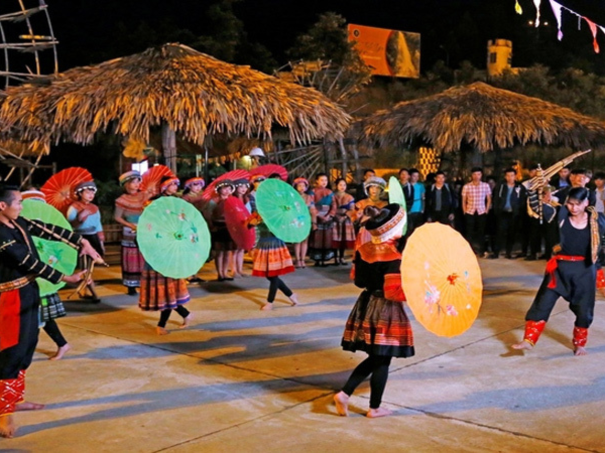 Chợ tình Sa Pa lãng mạn.