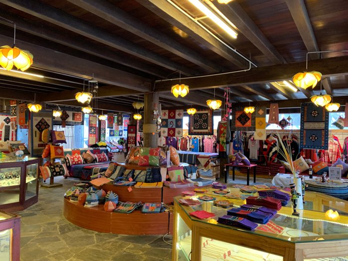 Exhibition space of Luong Thuy Brocade Cooperative.