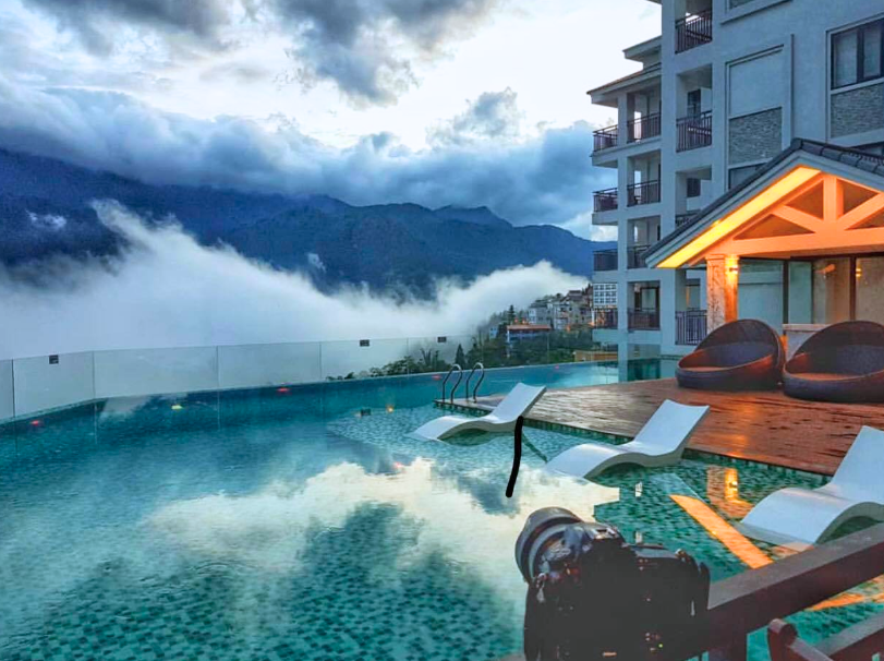 Bể bơi vô cực tại Bamboo Sapa Hotel là một điểm nhấn đặc sắc.