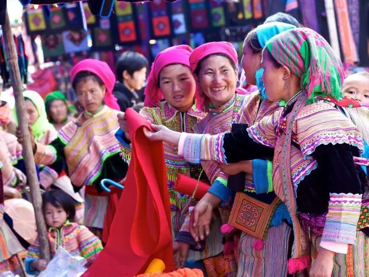 Thổ cẩm Sa Pa thể hiện sự khéo léo và tỉ mỉ của người nghệ nhân