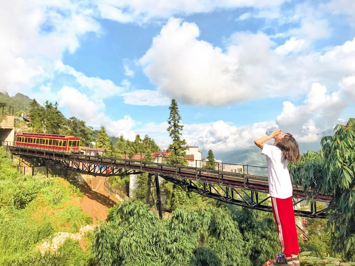 Nhiều điểm tham quan hấp dẫn gần The Mong Village Resort & Spa Sapa