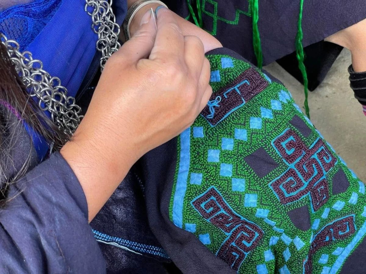 Hemp & Embroidery Sapa với các sản phẩm đều được chế tác thủ công