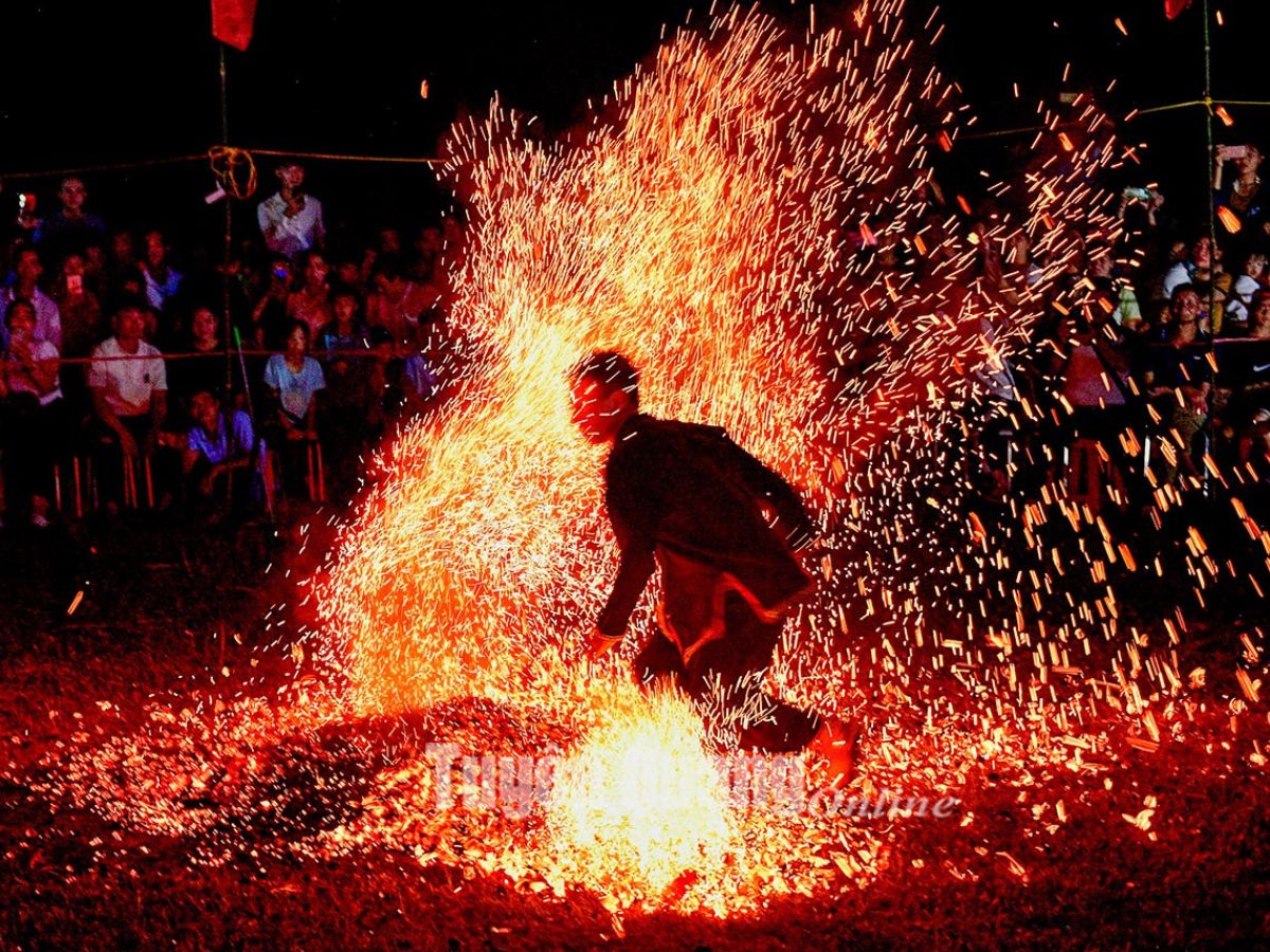 Khám phá lễ hội Tết nhảy của cộng đồng người Dao đỏ Tả Van.