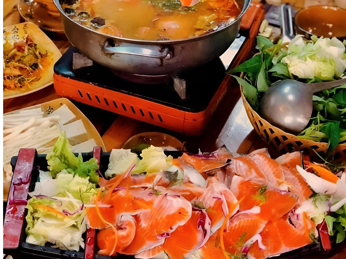 Lẩu cá hồi Sa Pa mang vị đậm đà giữa tiết trời se lạnh