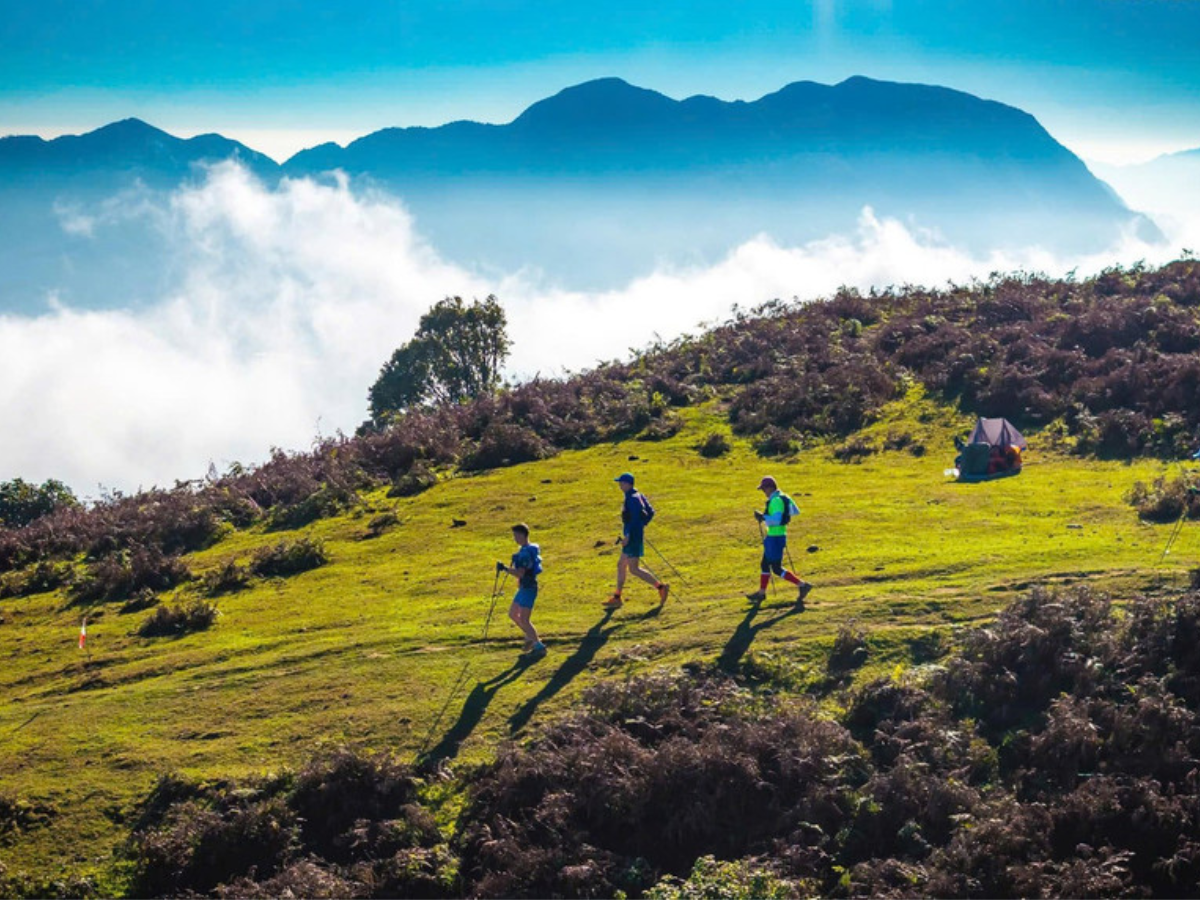 Giải Marathon “Vượt đỉnh chạm trời” chinh phục những cung đường mây.