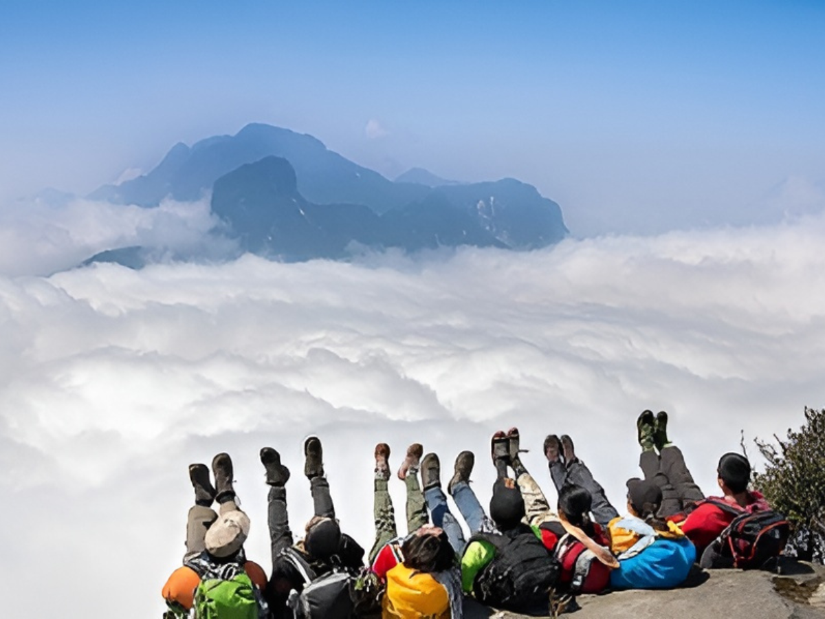 Săn mây Sa Pa tháng 11 là khoảnh khắc vàng của du khách