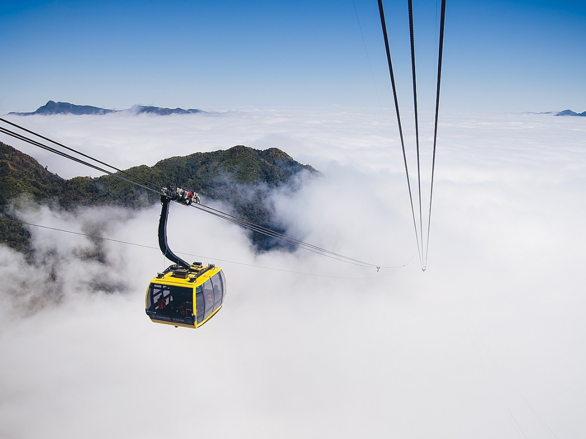 Cáp treo Fansipan Legend giúp hành trình lên đỉnh dễ dàng hơn