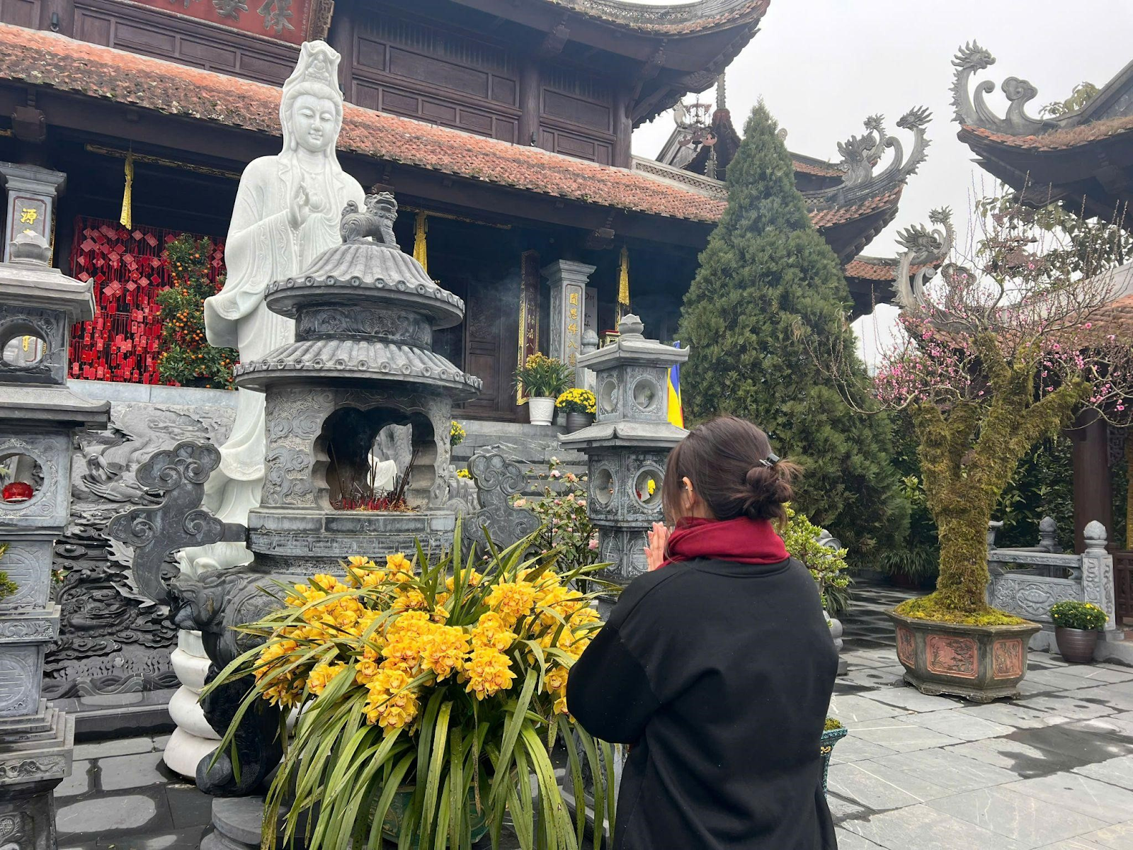 Du khách lên đỉnh Fansipan cầu may vào ngày mùng 1 Tết