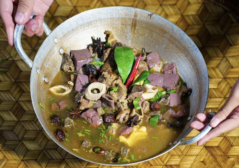 Thắng cố là đặc sản của người Mông được rất nhiều du khách yêu thích