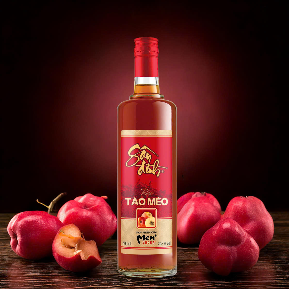 Rượu táo mèo mang hương vị đặc trưng của loại quả vùng cao, thích hợp làm quà. (Nguồn: Sưu tầm)
