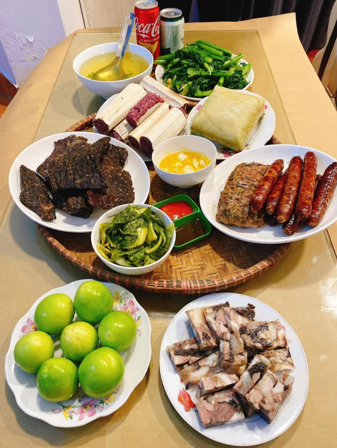Những món đặc sản đậm hương vị núi rừng là cách thú vị để mang một phần ký ức Sa Pa trở về sau chuyến đi. (Nguồn: Sưu tầm)