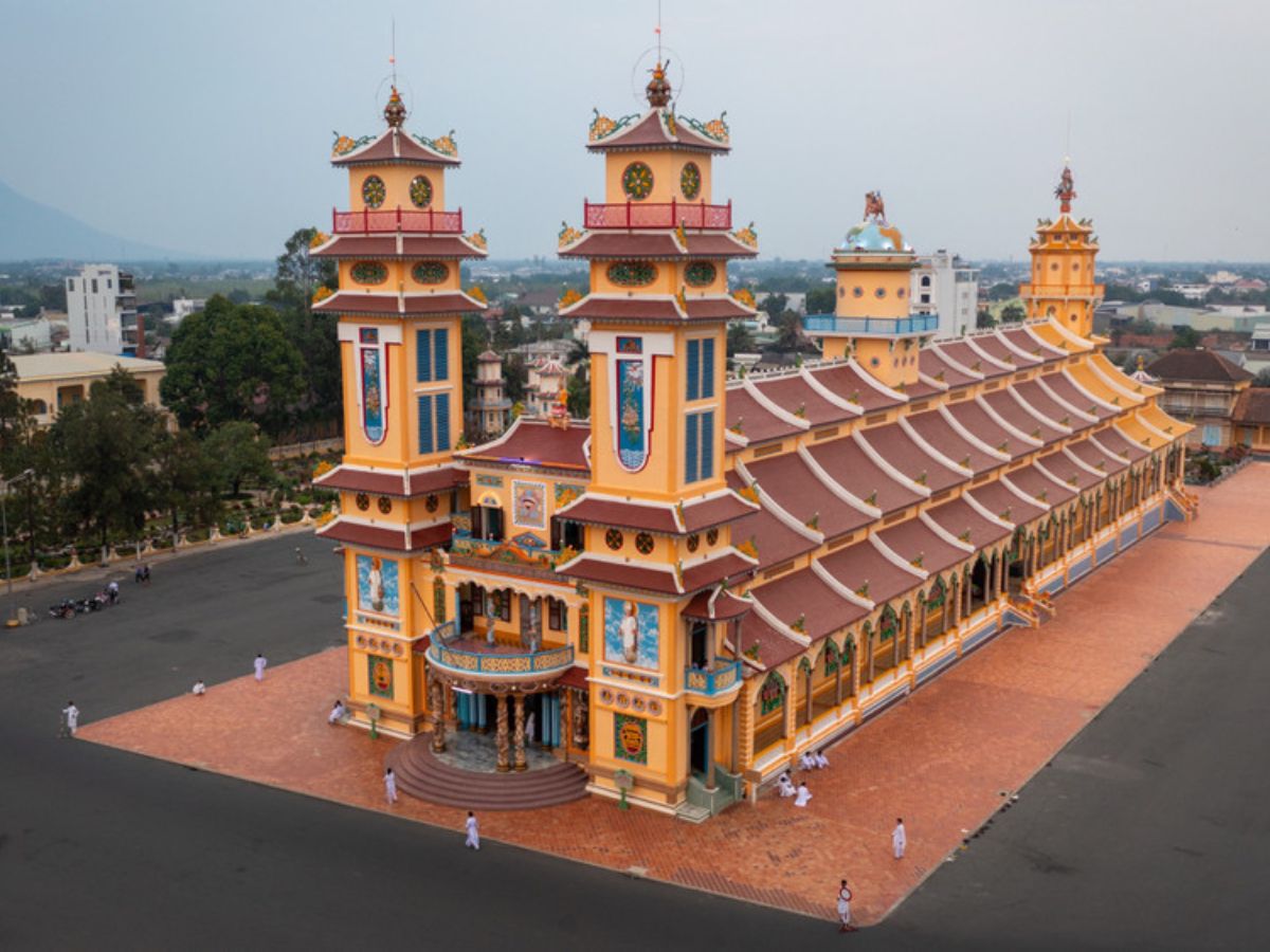 Toàn cảnh Tòa thánh Tây Ninh.