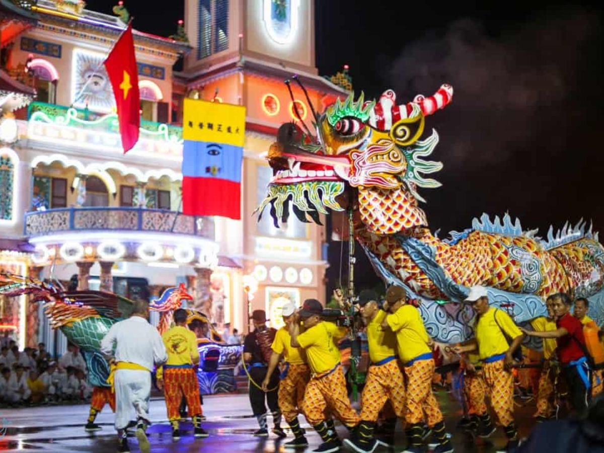 Hoạt động văn hóa đặc sắc tại Tòa Thánh Cao Đài Tây Ninh.