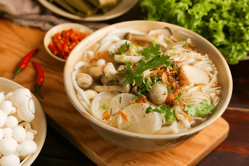 Bánh canh Trảng Bàng là một trong những biểu tượng ẩm thực của Tây Ninh.