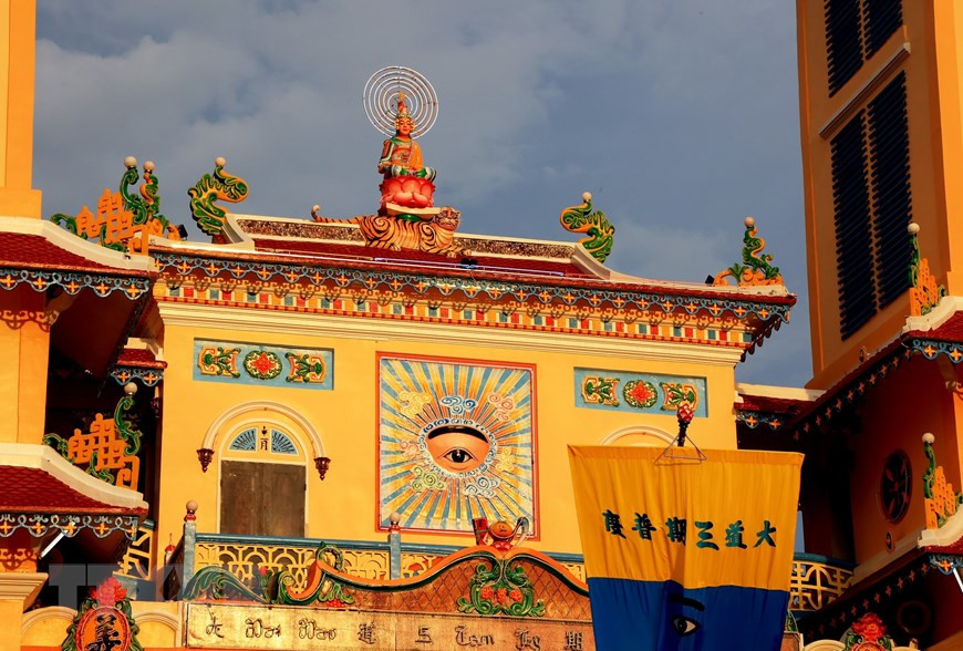 Nét độc đáo từ kiến trúc Tòa Thánh Cao Đài.