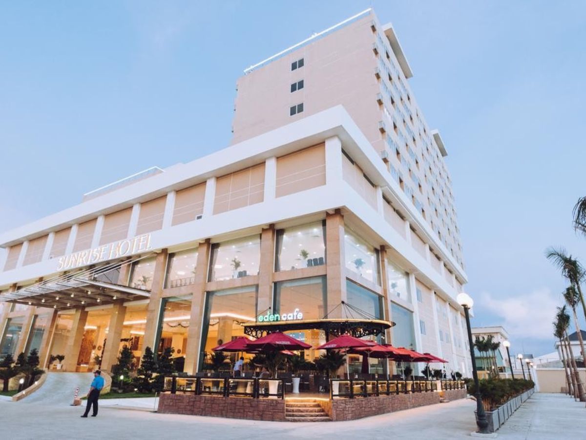 Du khách nên tham khảo và đặt phòng sớm khi quyết định du lịch Tây Ninh.