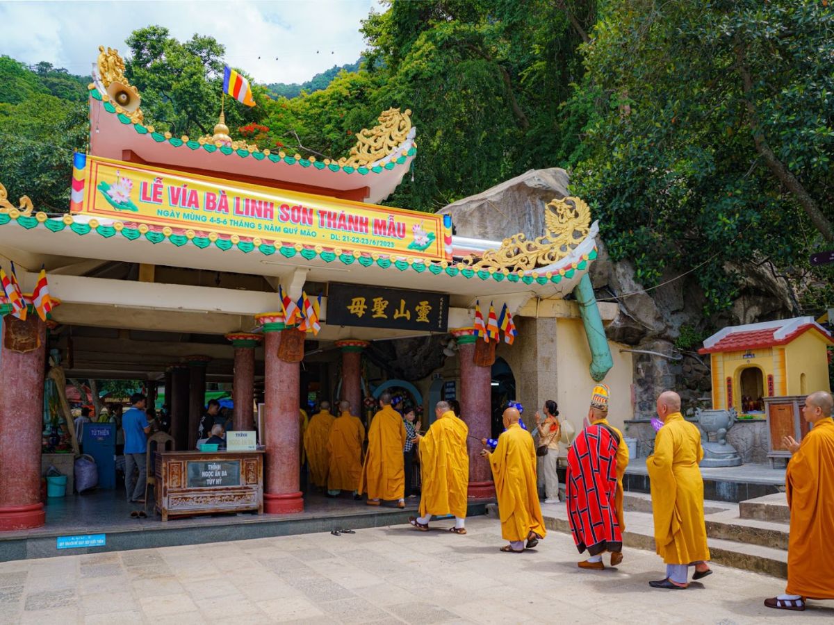 Lễ vía Bà Linh Sơn Thánh Mẫu là một trong những sự kiện quan trọng nhất trong chuỗi lễ hội Núi Bà Đen.