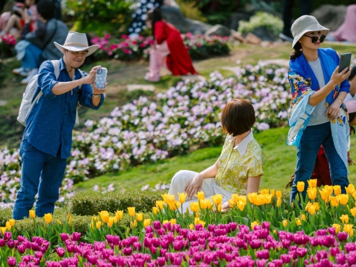 Trải nghiệm du xuân núi Bà Đen trong khuôn viên Sun World Ba Den Moutain.