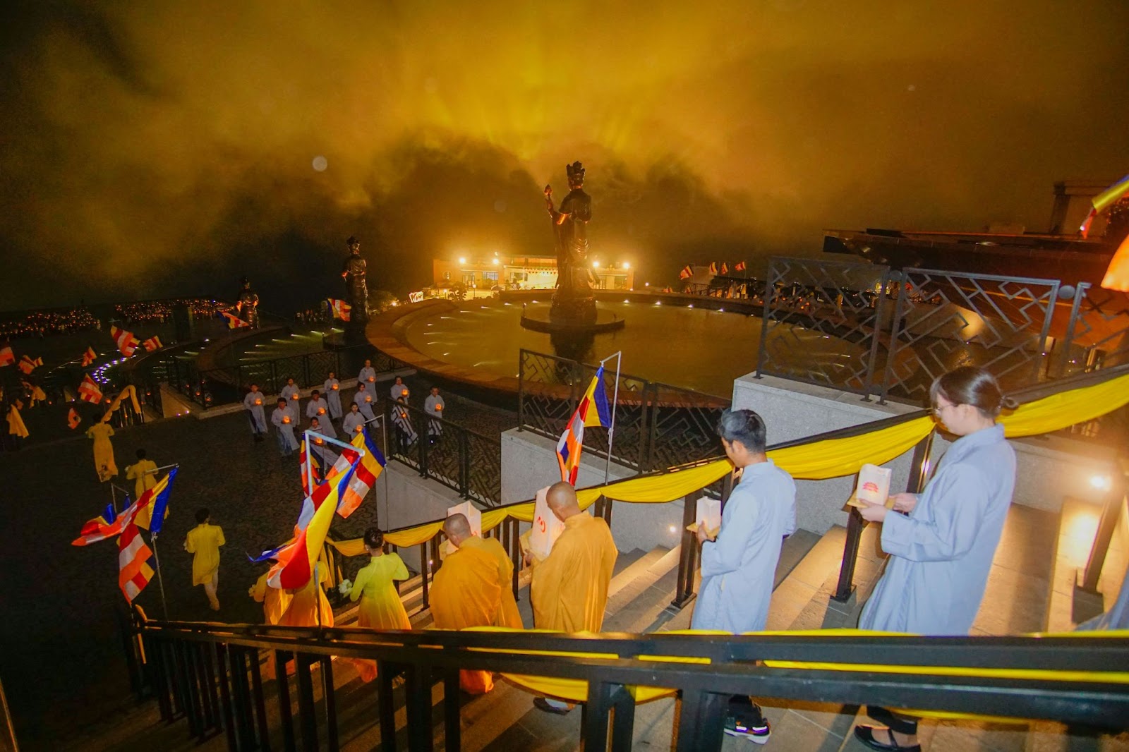 The flower lantern offering ceremony is held every Saturday night in Ba Den Mountain