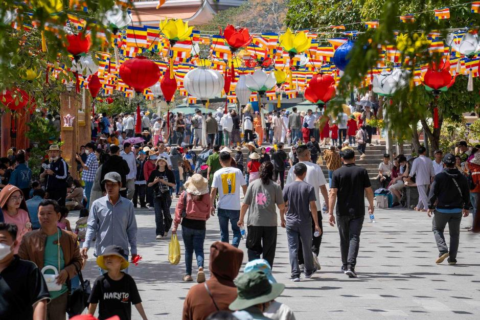 Không khí lễ hội sôi động tại Tây Ninh dịp Tết Âm lịch