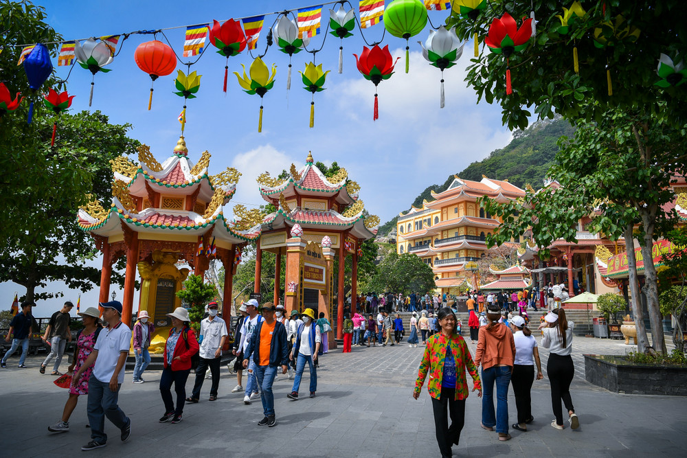 Kết hợp tham quan nhiều điểm trong ngày giúp bạn không phải chen chúc tại một điểm quá lâu