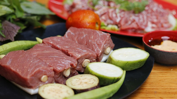 Bò tơ Tây Ninh là đặc sản Nam Bộ nổi tiếng với hương vị ngon khó cưỡng