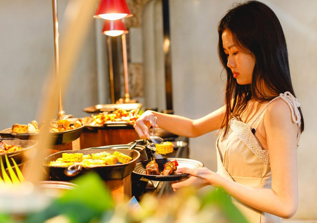 Combo cáp treo kết hợp buffet Vân Sơn là lựa chọn được nhiều du khách yêu thích (Nguồn: Sưu tầm)