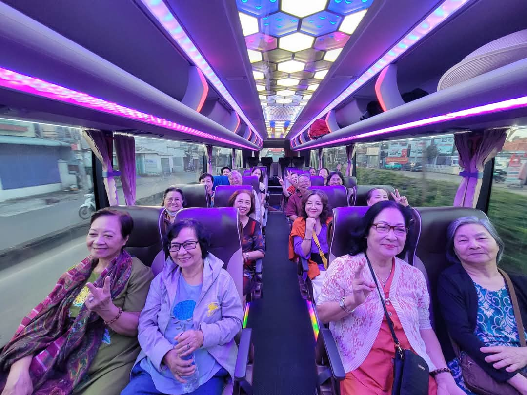 Xe khách là phương tiện di chuyển phổ biến từ TP.HCM tới Tây Ninh