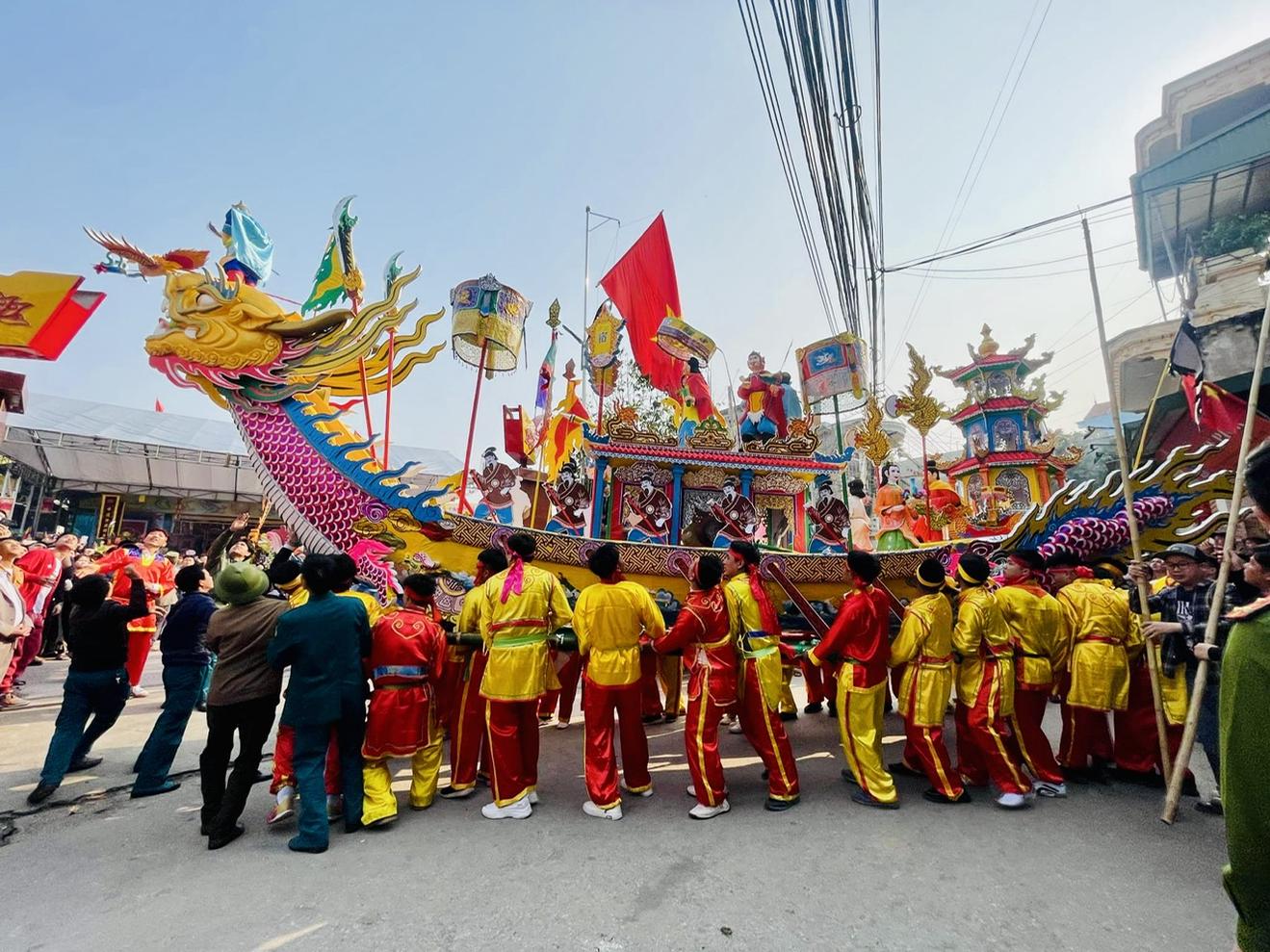 Lễ hội Cầu Ngư nổi tiếng tại Lạch Bạng.