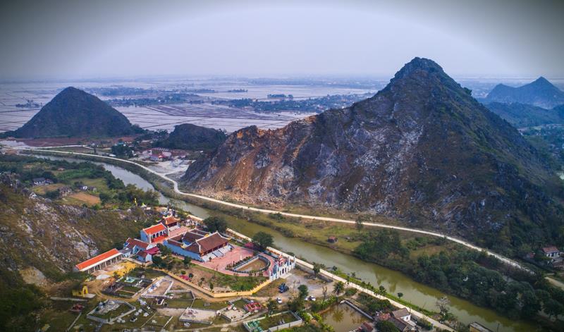 Toàn cảnh vùng đất linh thiêng Thần Phù.