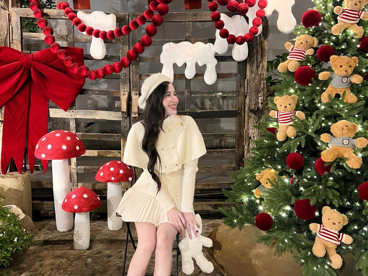 Lựa chọn trang phục phù hợp để có những bức ảnh Giáng Sinh đẹp.