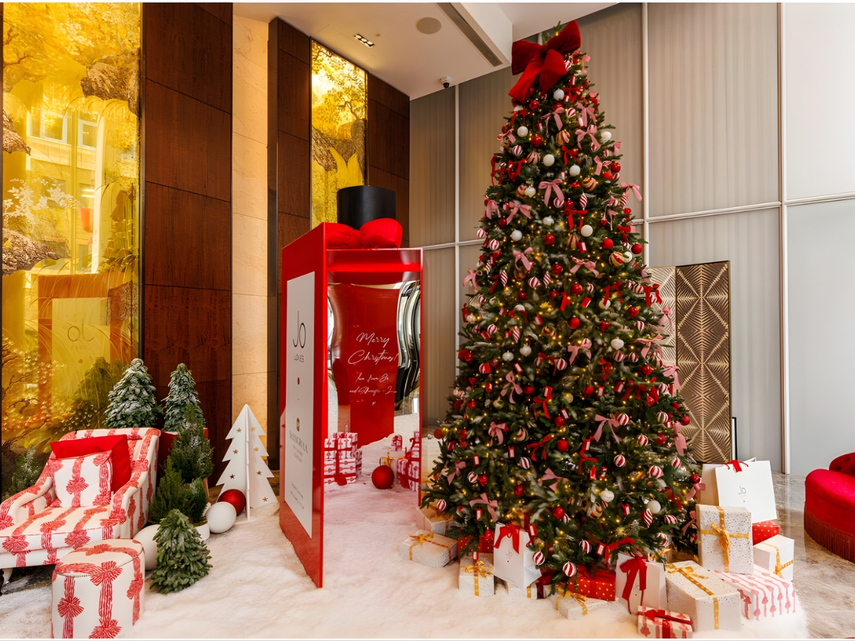 Các khách sạn tại Thanh Hóa ngập tràn trong sắc màu Giáng Sinh.