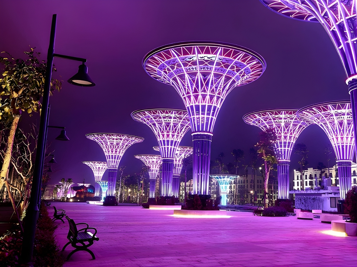 Quảng trường biển Sầm Sơn là địa điểm du lịch hiện đại, hoàn toàn không mất vé vào cửa.