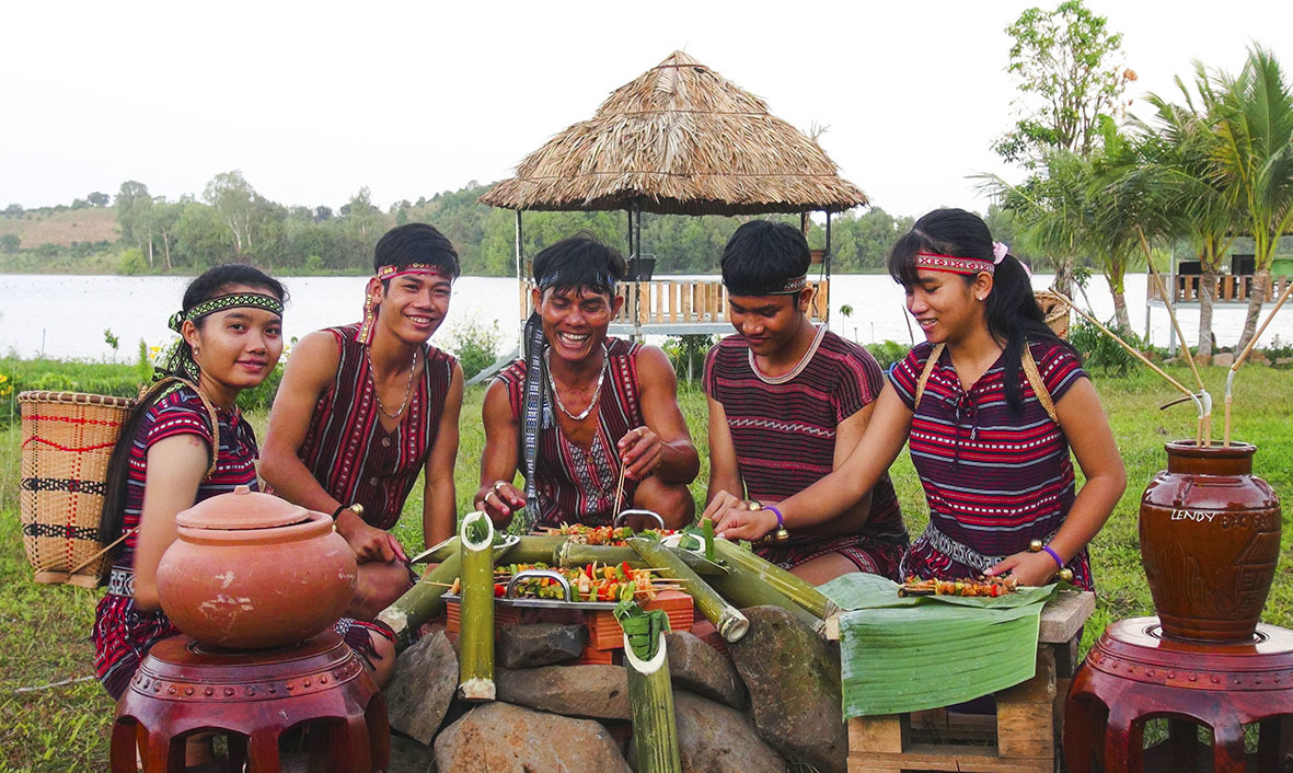 Lễ hội Nhan Lúa, Thần Nông được người Châu Ro tổ chức xuyên suốt 1 tháng