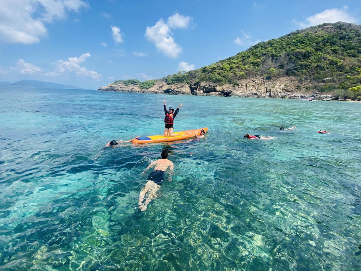 Du khách nên tuân thủ các quy định và bảo vệ hệ sinh thái địa phương