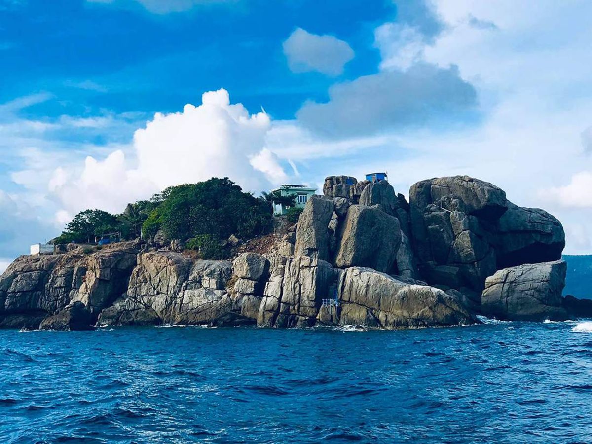 Mùa khô thuận lợi cho du khách ghé thăm Côn Đảo và Hòn Tài & Hòn Trác