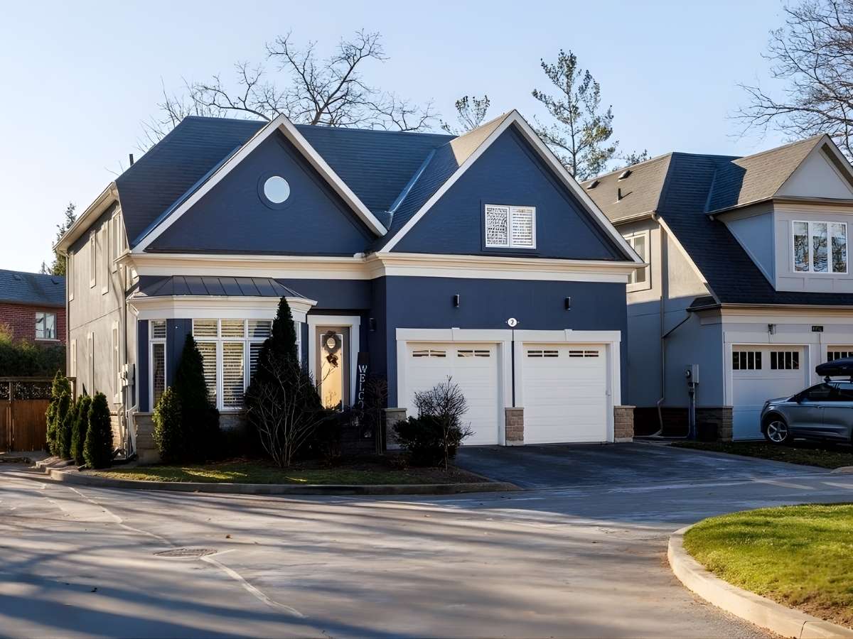 Người mua nhà khảo sát đường và giao thông trước khi quyết định.