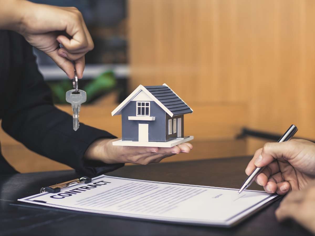 Rà soát và soạn thảo hợp đồng đặt cọc mua nhà.