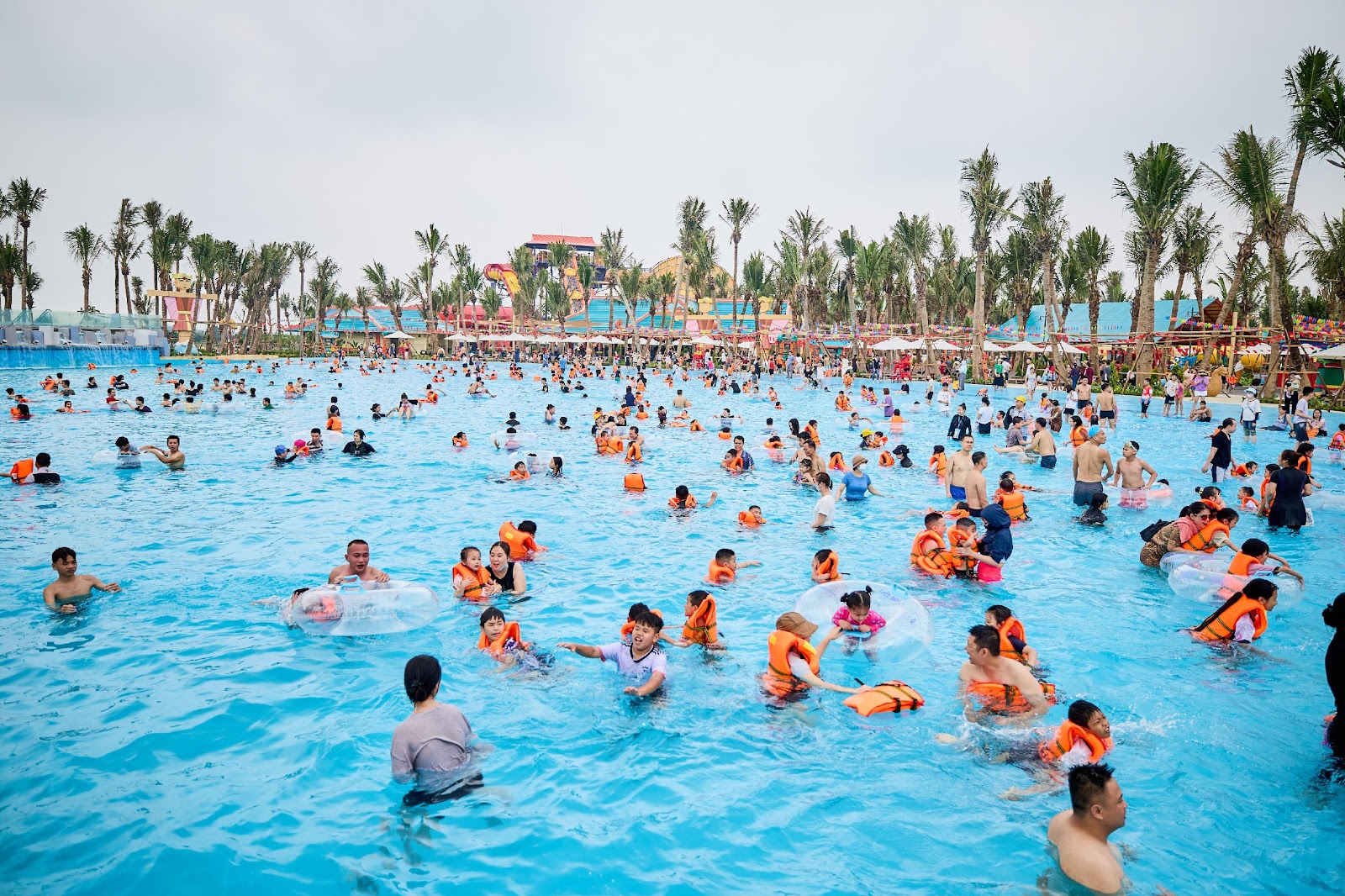 Chuỗi công viên chủ đề định hình nhịp sống giải trí, nghỉ dưỡng sôi động. Ảnh: Ánh Dương