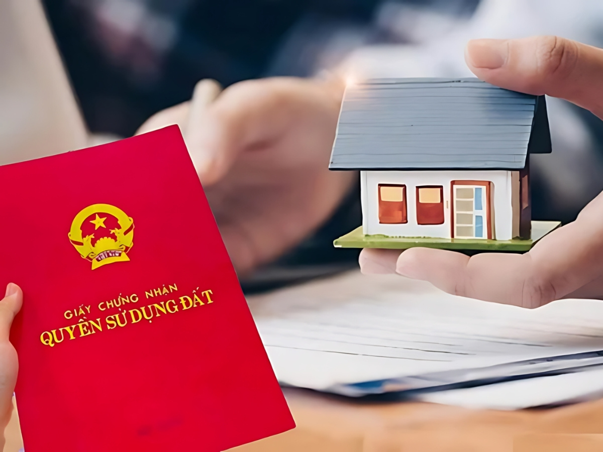 Vai trò thuế trước bạ trong quản lý giao dịch bất động sản.