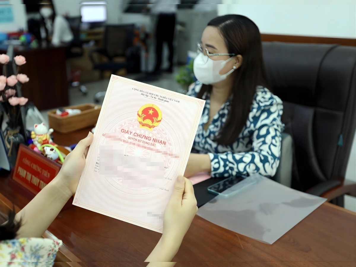 Cơ sở pháp lý điều chỉnh hợp đồng đặt cọc mua bán nhà đất.