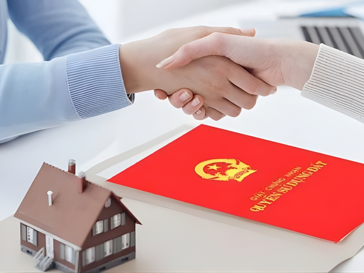 Cách tính phí sang tên sổ đỏ khi mua bán nhà đất.